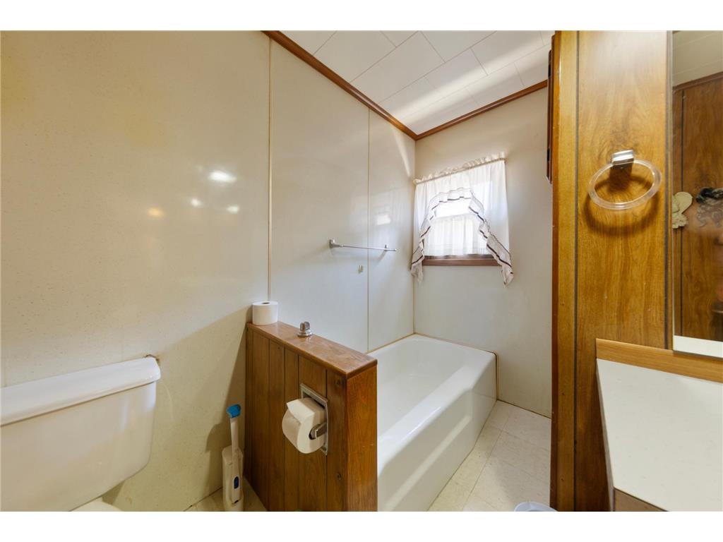 403 9th Street W Northfield MN 55057 7111031 image22