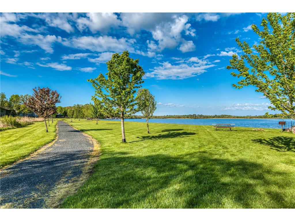 403 Clausen Avenue SW #5 Bemidji MN 56601 - Irving 7026845 image33