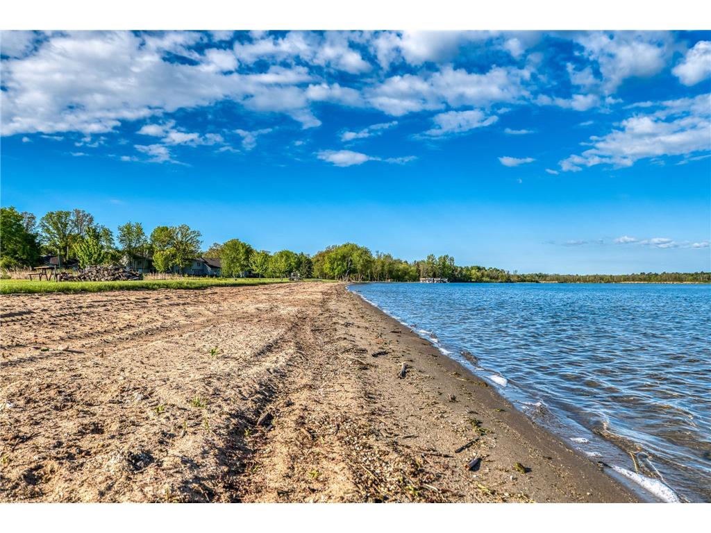 403 Clausen Avenue SW #5 Bemidji MN 56601 - Irving 7026845 image35
