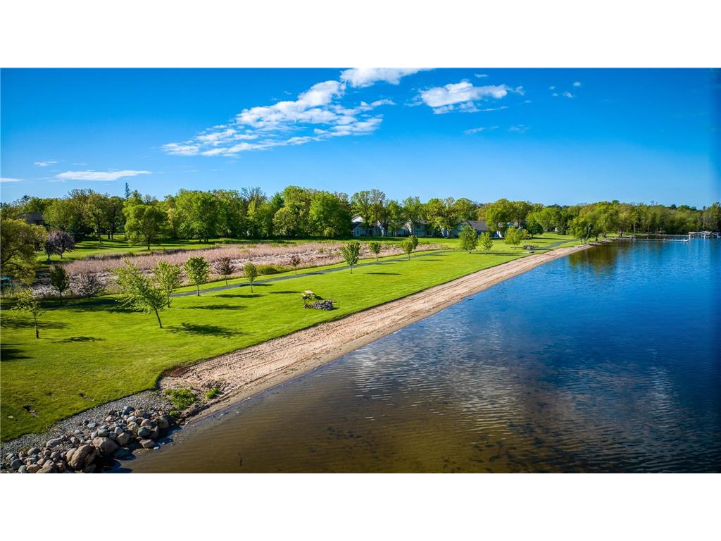 403 Clausen Avenue SW #5 Bemidji MN 56601 - Irving 7026845 image60