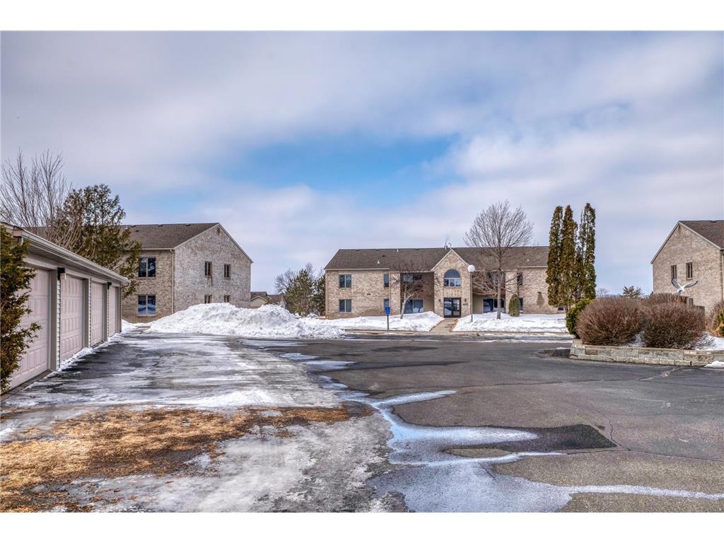403 Clausen Avenue SW #5 Bemidji MN 56601 - Irving 7026845 image82
