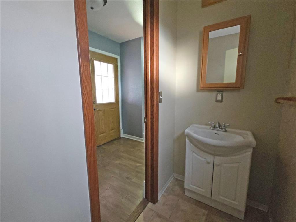 403 Lake Street Oslo MN 56744 6812591 image10