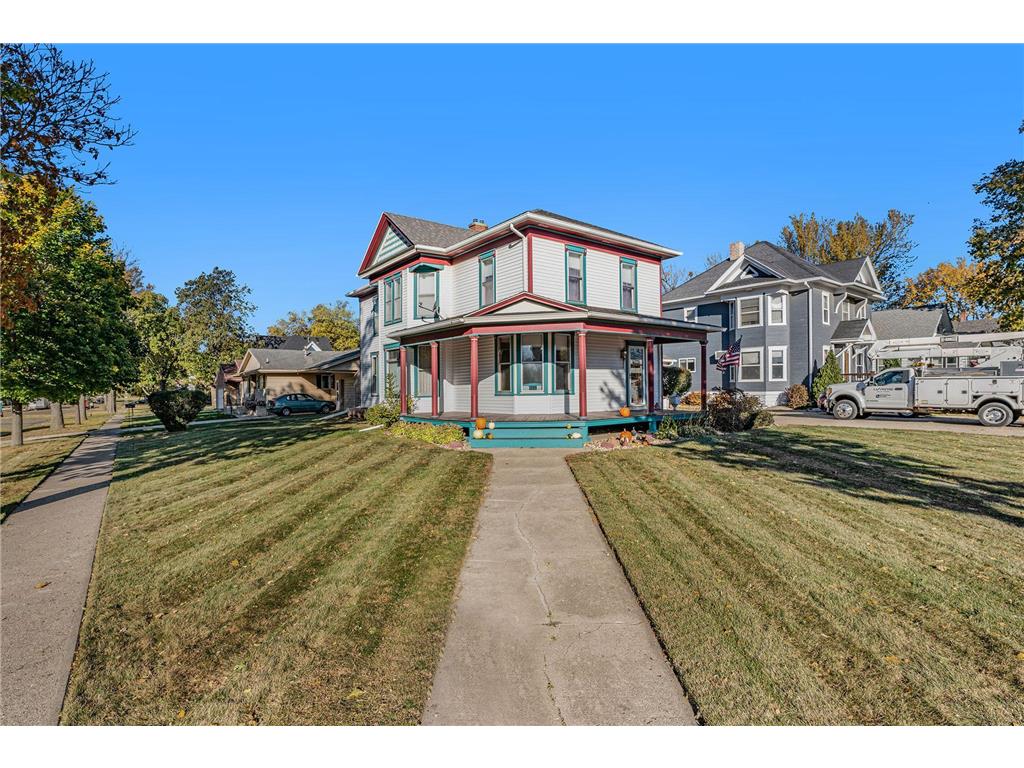 403 N Cedar Street Luverne MN 56156 6353026 image1