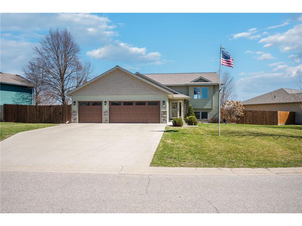 403 Perry Street Eagle Lake MN 56024 7049719 image1