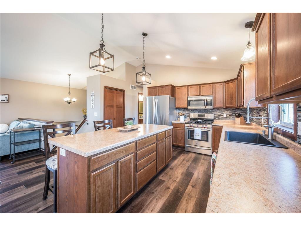403 Perry Street Eagle Lake MN 56024 7049719 image10