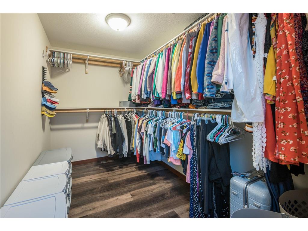 403 Perry Street Eagle Lake MN 56024 7049719 image16