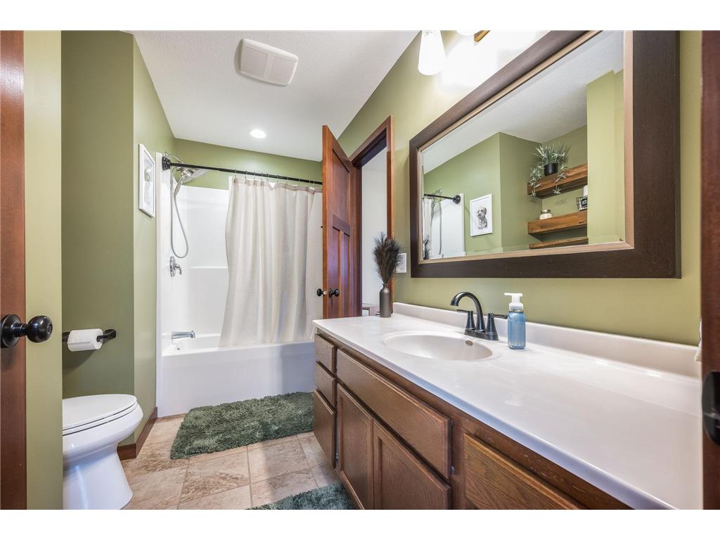 403 Perry Street Eagle Lake MN 56024 7049719 image17