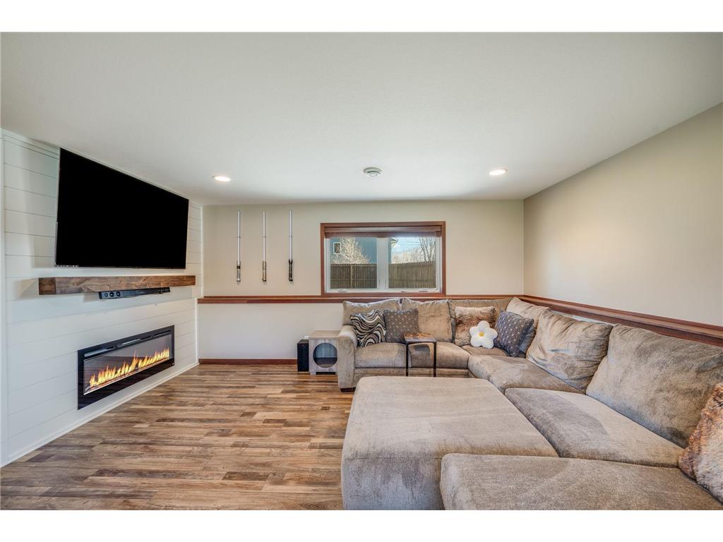 403 Perry Street Eagle Lake MN 56024 7049719 image21