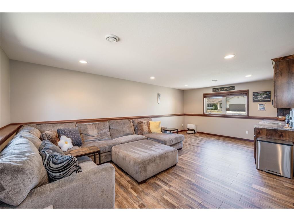 403 Perry Street Eagle Lake MN 56024 7049719 image22