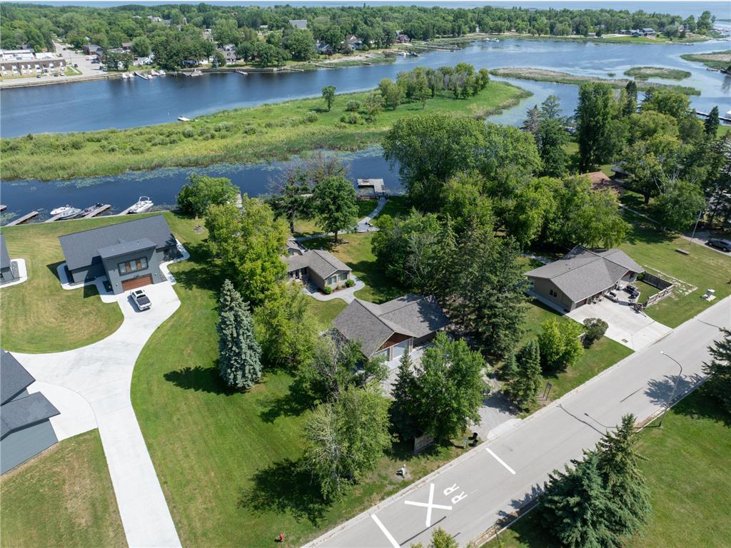 403 Riverview Drive SE Warroad MN 56763 - Warroad River - East Branch 6741572 image7