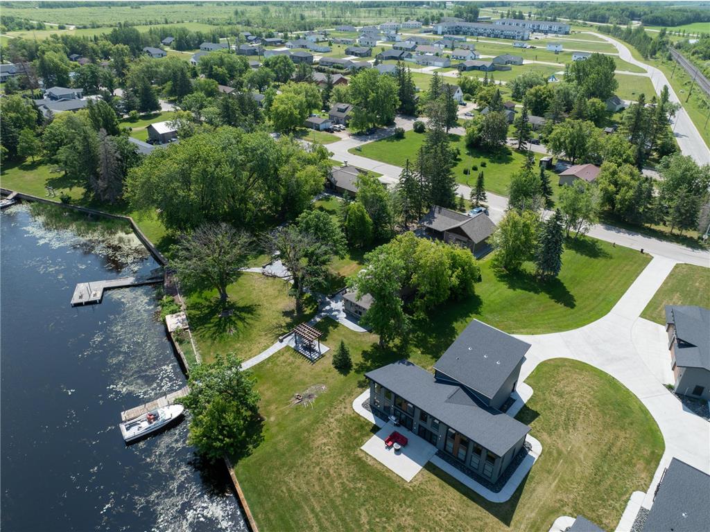 403 Riverview Drive SE Warroad MN 56763 - Warroad River - East Branch 6741572 image8