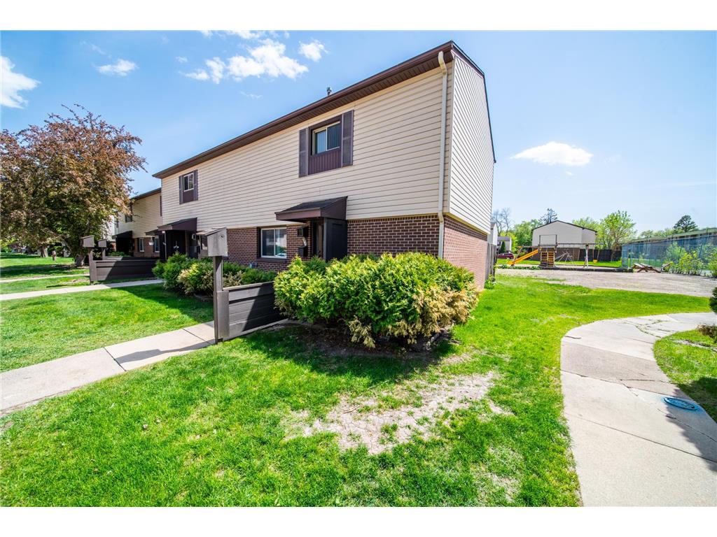 4031 18th Avenue NW Rochester MN 55901 7072713 image1