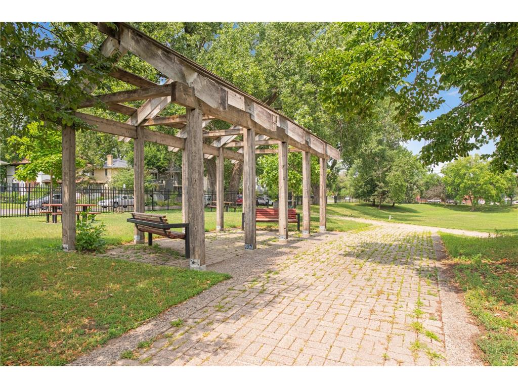 4032 Columbus Avenue Minneapolis MN 55407 7061244 image37