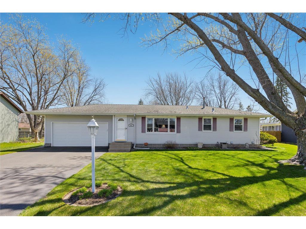 4033 82nd Avenue N Brooklyn Park MN 55443 6523215 image1