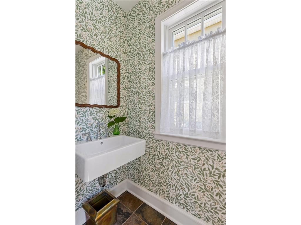4033 Ewing Avenue S Minneapolis MN 55410 7091559 image28