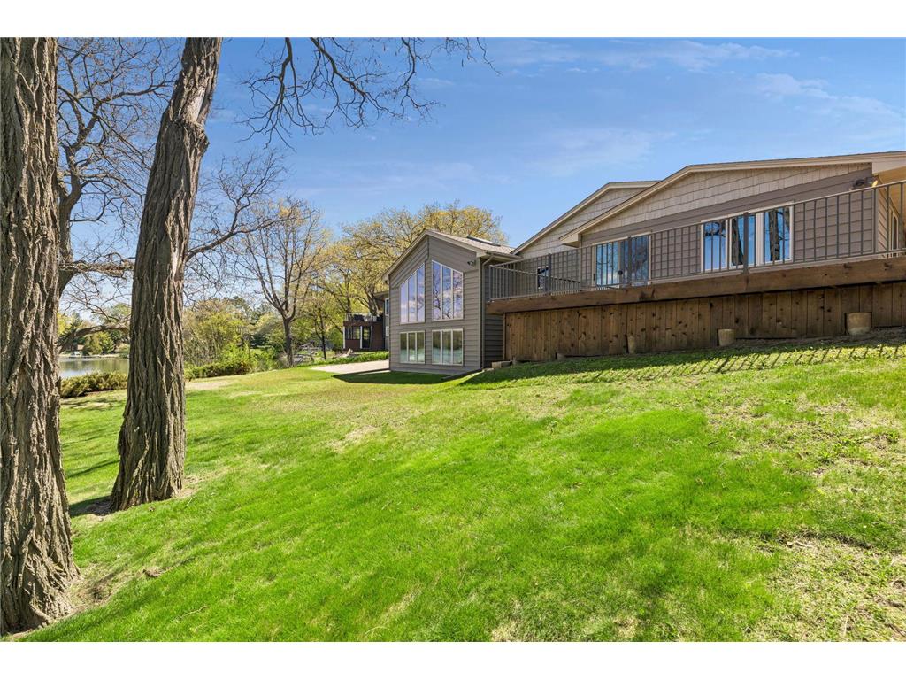 4033 Silver Lake Terrace NE Saint Anthony MN 55421 - Silver 7048213 image49