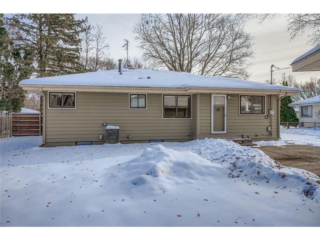 4035 Louisiana Avenue N New Hope MN 55427 7004055 image25