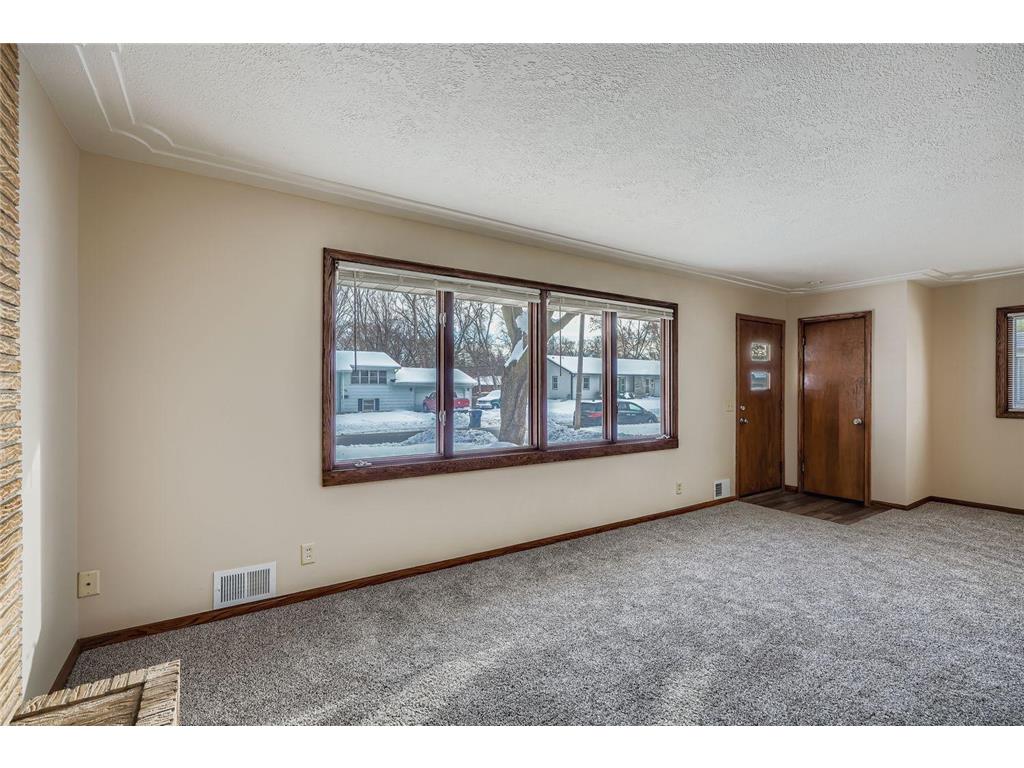 4035 Louisiana Avenue N New Hope MN 55427 7004055 image6