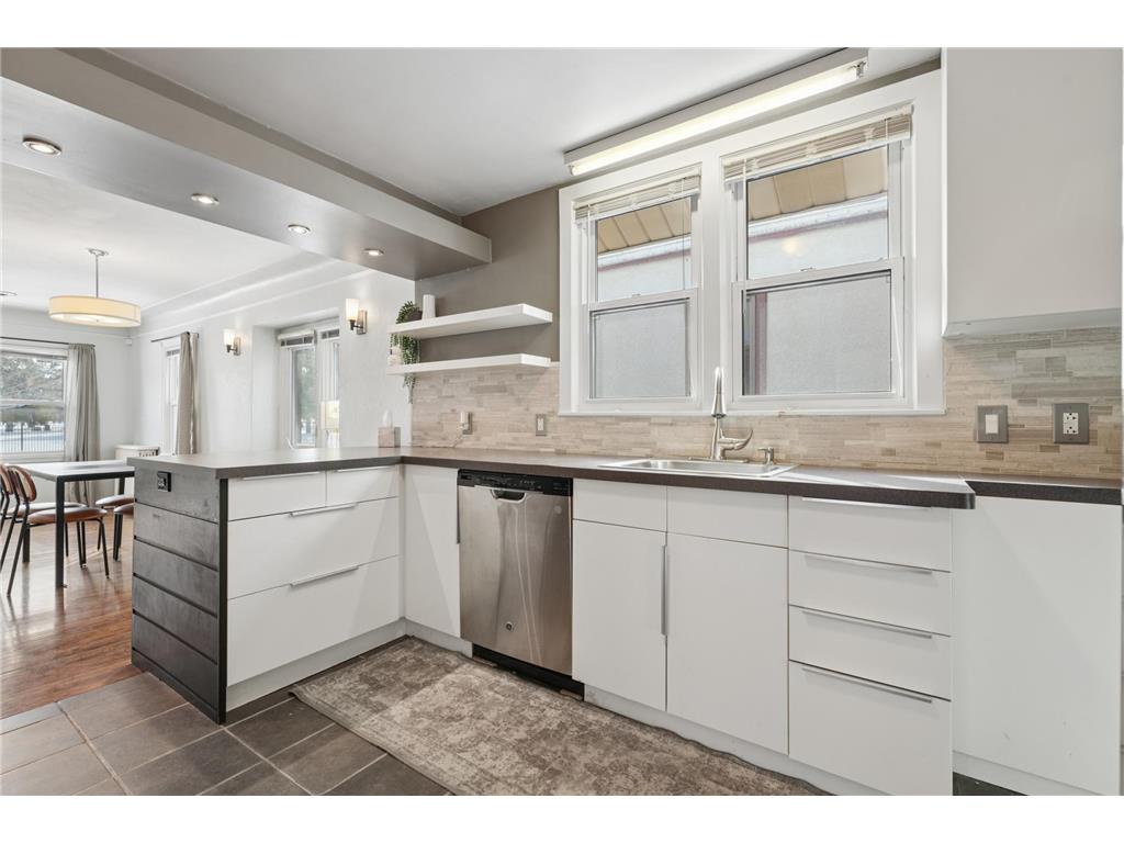 4035 Penn Avenue N Minneapolis MN 55412 7035676 image16