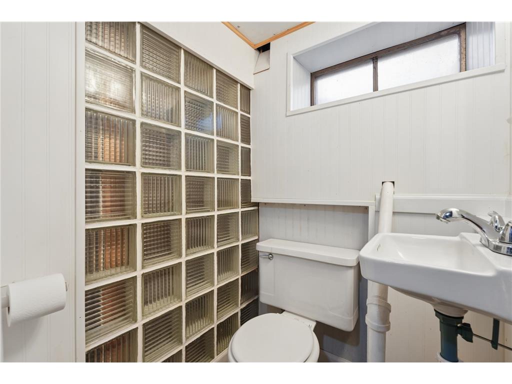 4035 Penn Avenue N Minneapolis MN 55412 7035676 image31