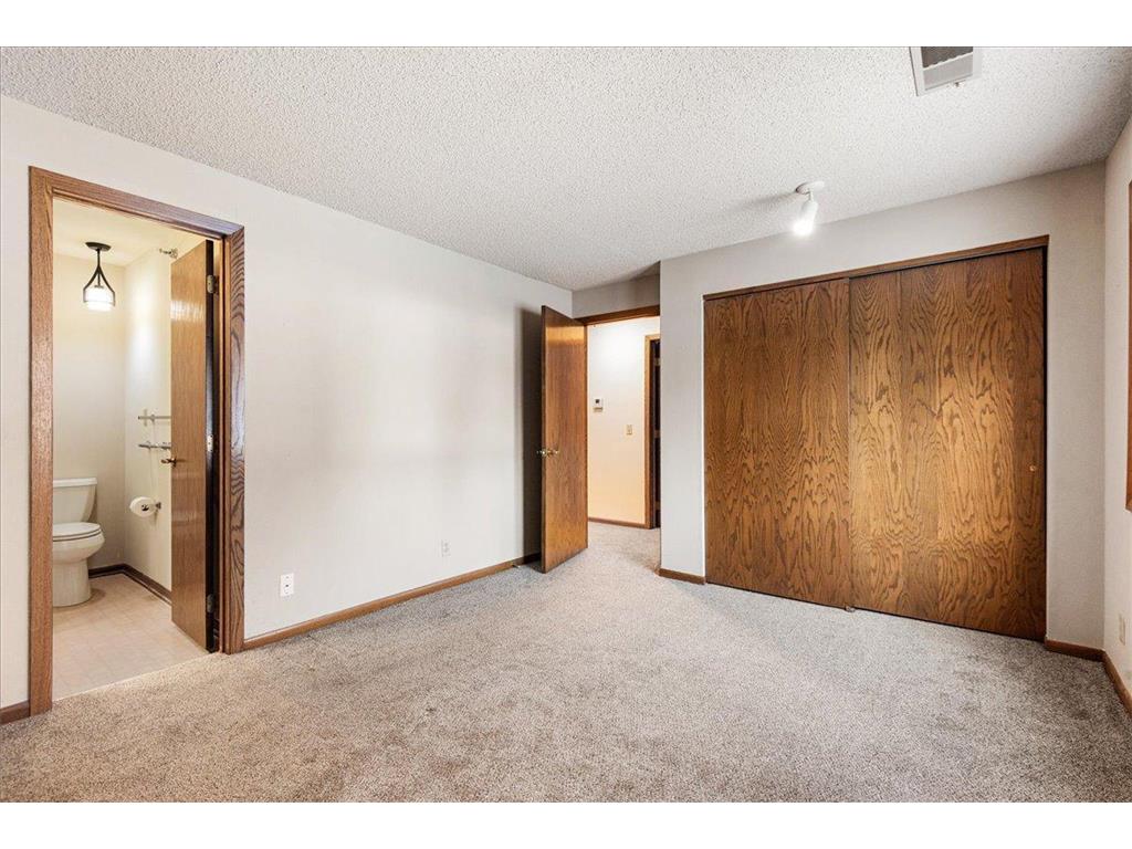 4035 Victoria Street N #110 Shoreview MN 55126 7001449 image13