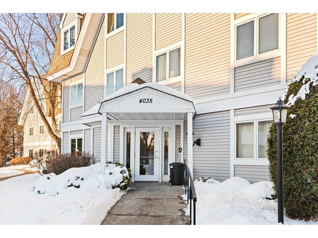 4035 Victoria Street N #110 Shoreview MN 55126 7001449 image24