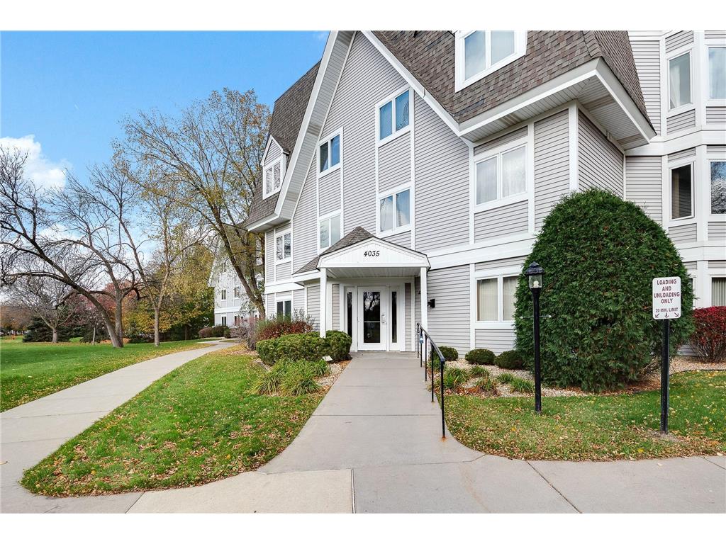 4035 Victoria Street N #116 Shoreview MN 55126 6454841 image1