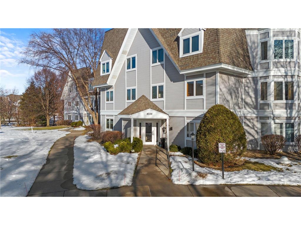 4035 Victoria Street N #211 Shoreview MN 55126 7011952 image1