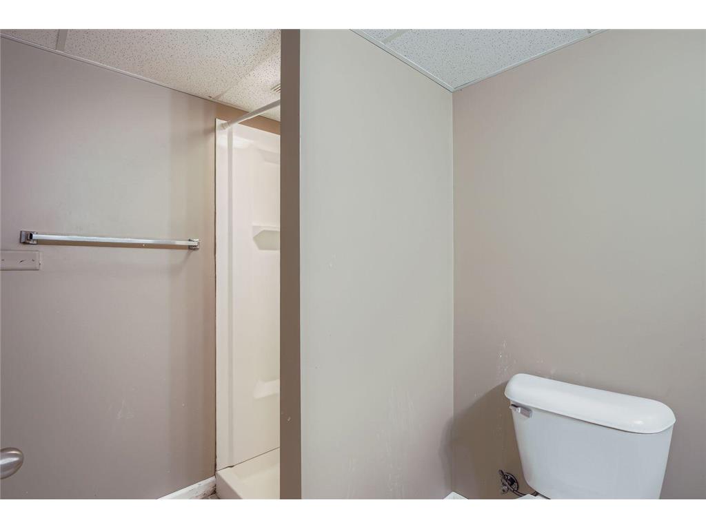 4037 37th Avenue N Robbinsdale MN 55422 7081180 image23