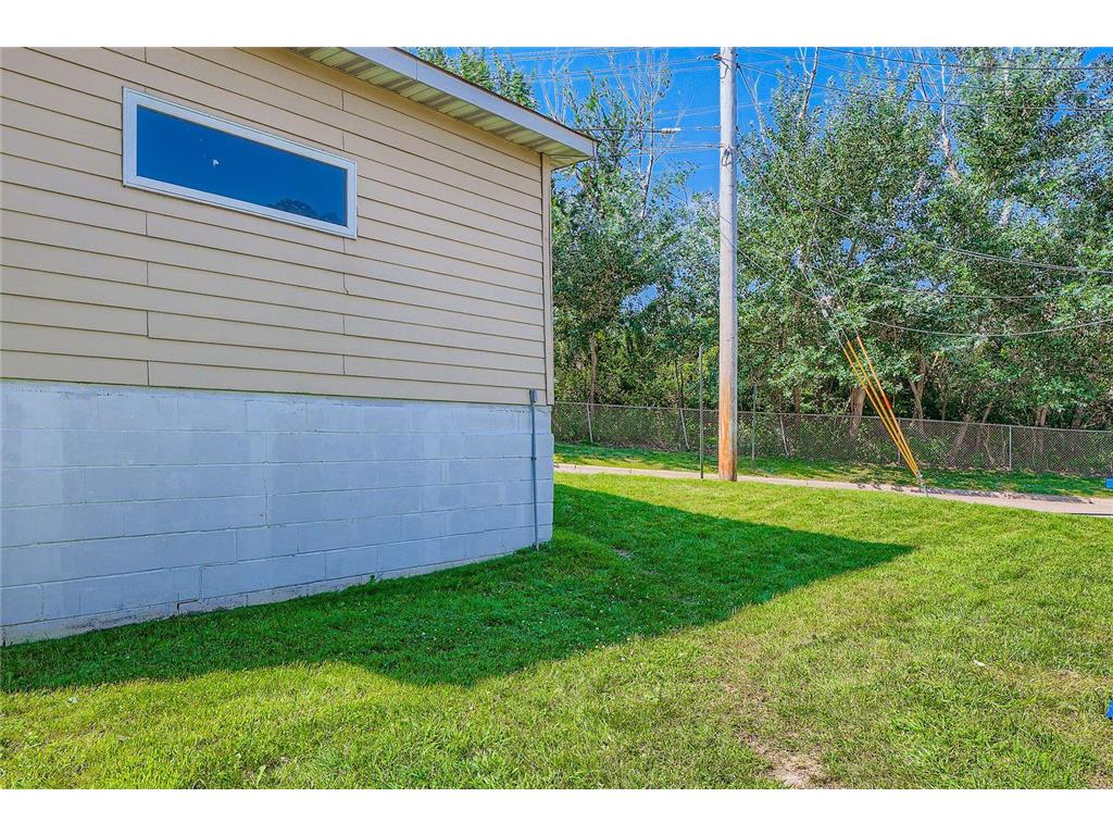 4037 37th Avenue N Robbinsdale MN 55422 7081180 image26
