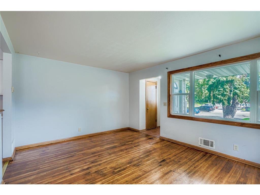 4037 37th Avenue N Robbinsdale MN 55422 7081180 image7