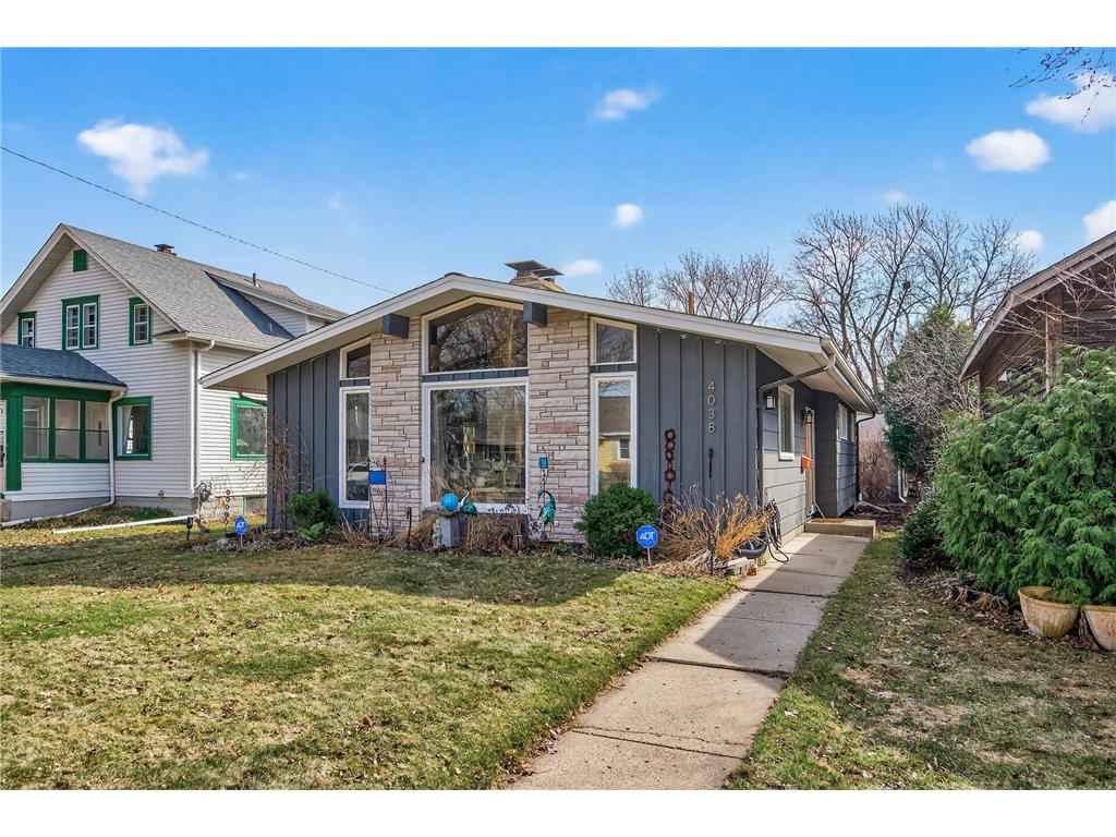 4038 Queen Avenue N Minneapolis MN 55412 7039390 image1