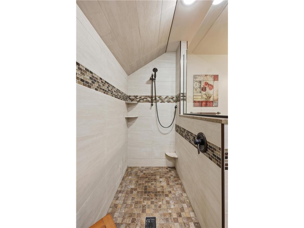404 2nd Avenue NE Hillsboro ND 58045 7072198 image20