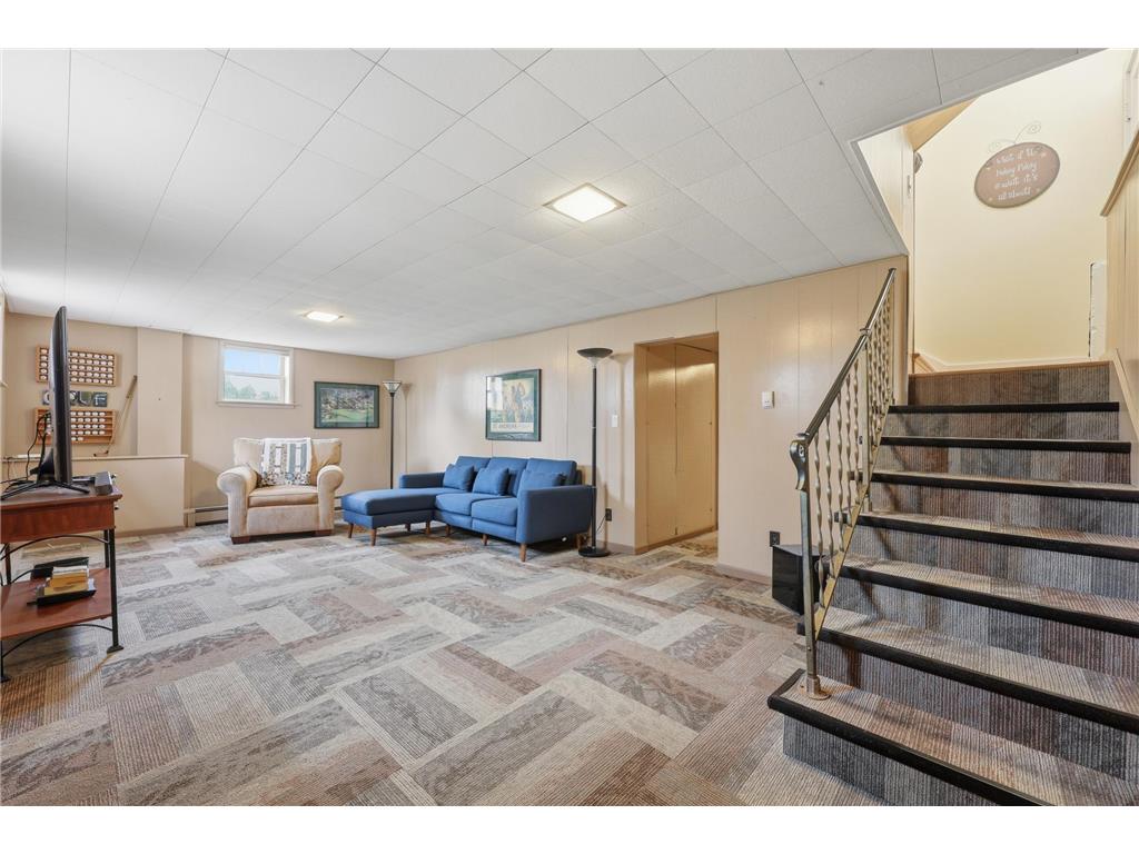404 2nd Avenue NE Hillsboro ND 58045 7072198 image22