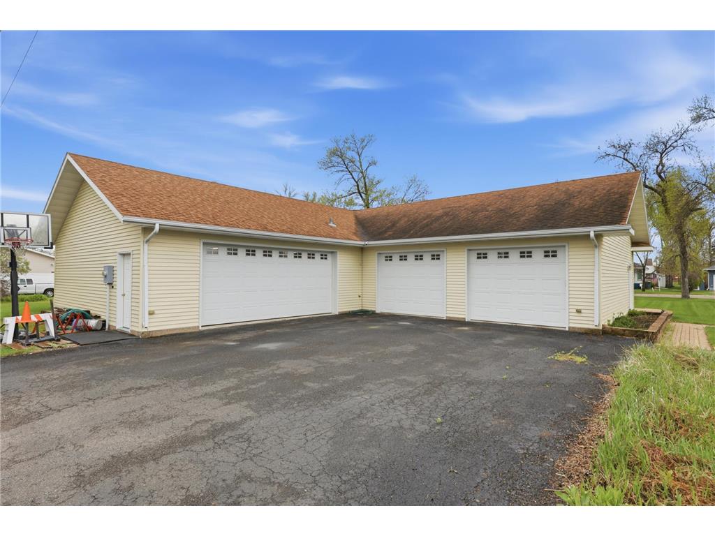 404 2nd Avenue NE Hillsboro ND 58045 7072198 image30