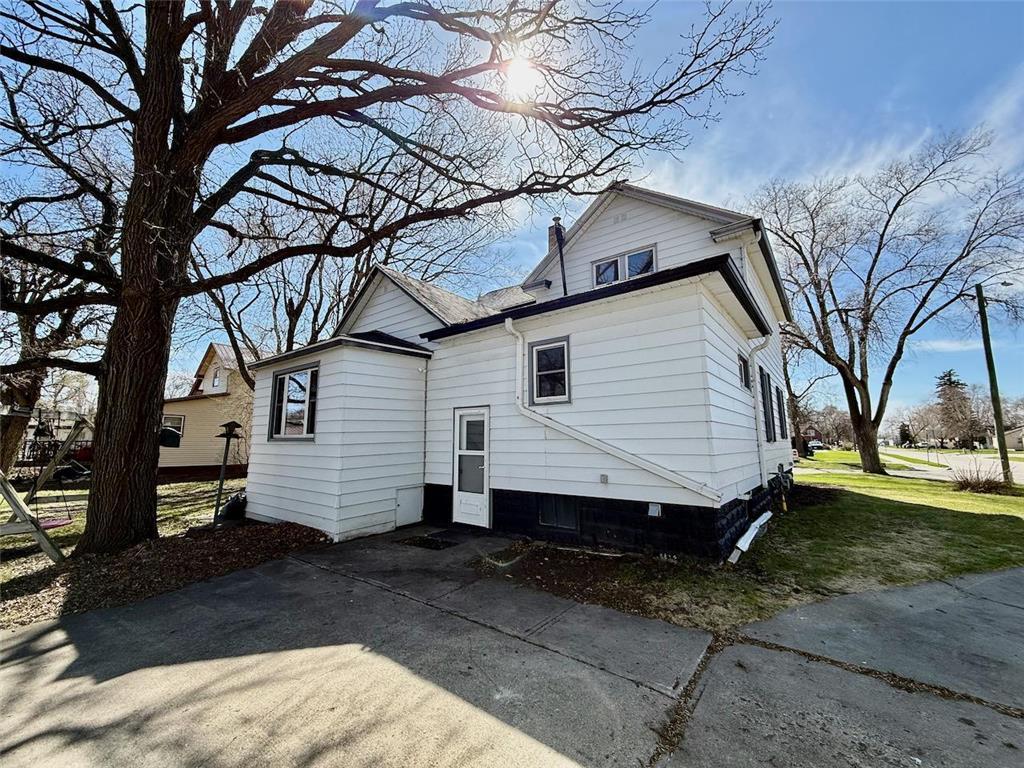 404 2nd Street S Wahpeton ND 58075 7062802 image33