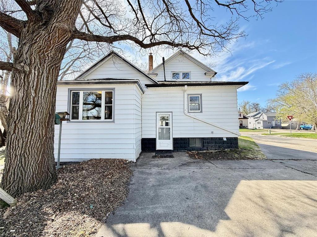 404 2nd Street S Wahpeton ND 58075 7062802 image36