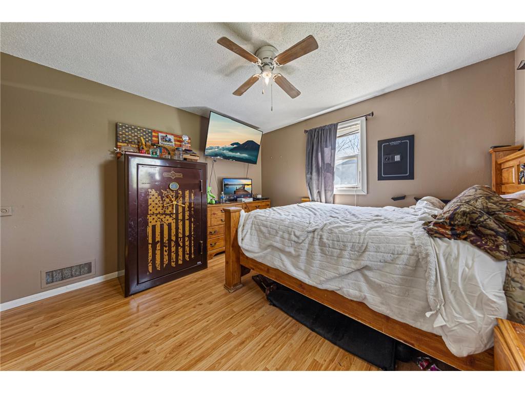 404 3rd Avenue Pemberton MN 56078 7057683 image11