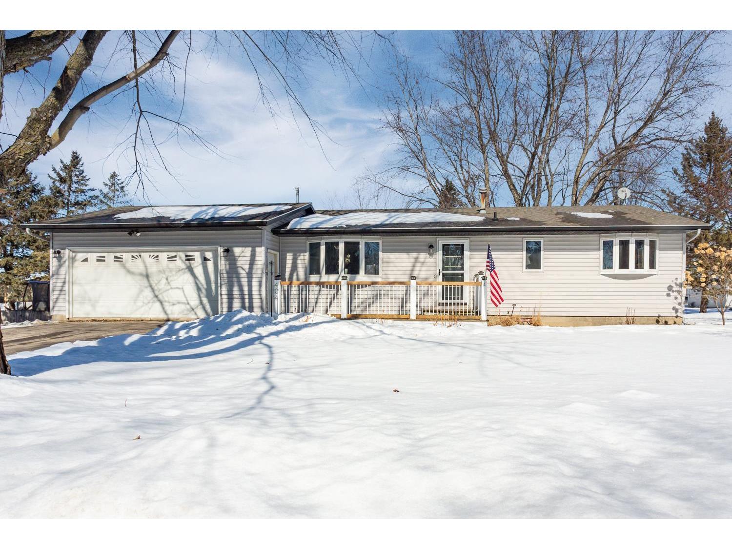 404 3rd Street NE, Hayfield, MN 55940 MLS 5715472 Edina Realty