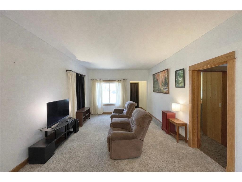 404 6th Avenue W Lamberton MN 56152 7033854 image4