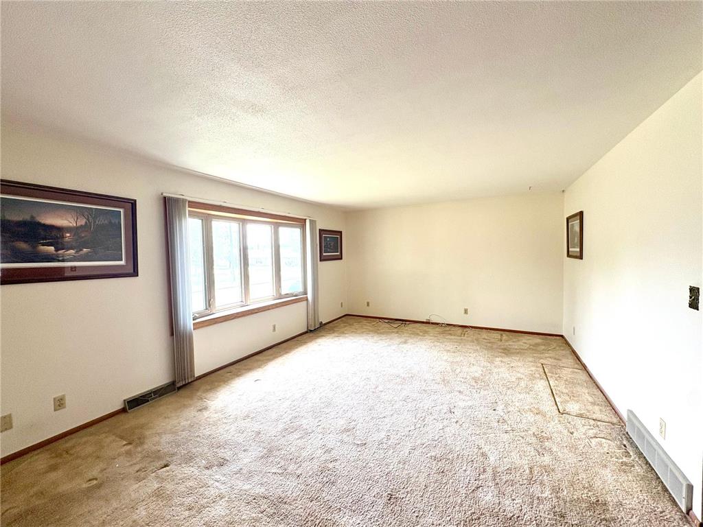 404 E 3rd Street Madison MN 56256 7082582 image2