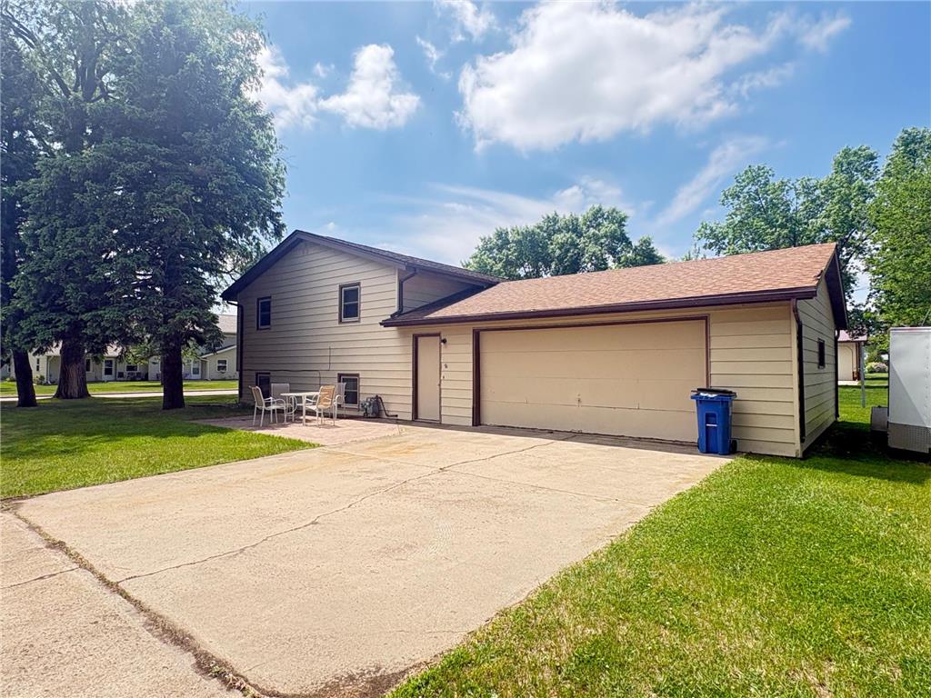 404 E 3rd Street Madison MN 56256 7082582 image37