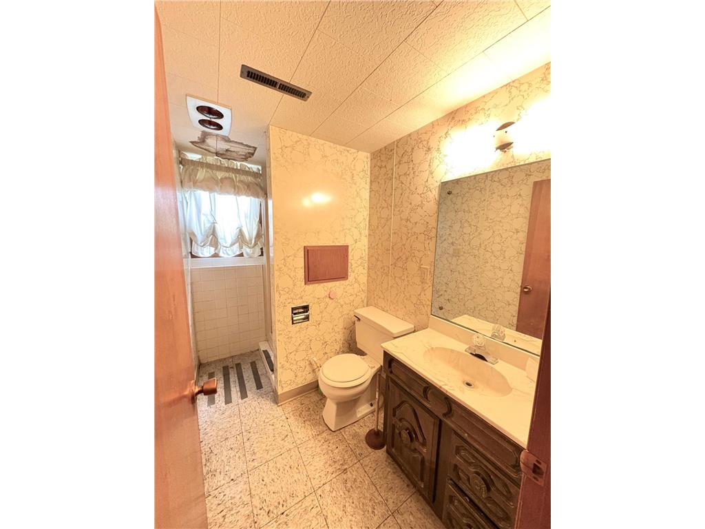 404 E 3rd Street Madison MN 56256 7082582 image9