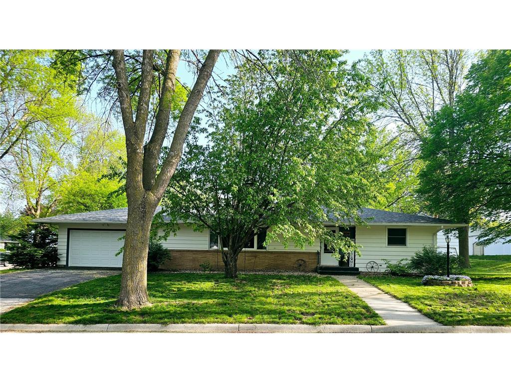 404 Fosnes Avenue Montevideo MN 56265 6536370 image1