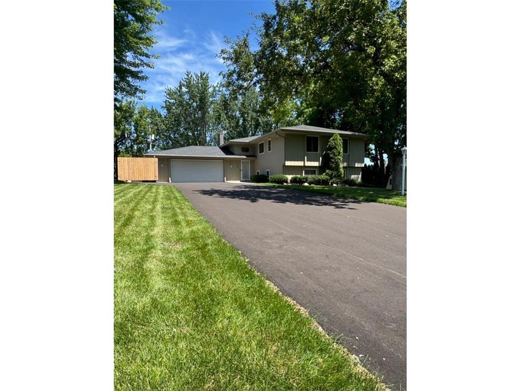 404 Highland Drive Chanhassen MN 55317 - Lotus Lake 7104235 image1