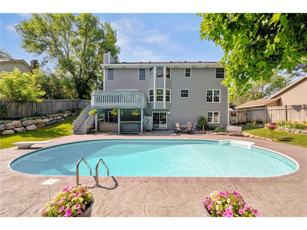 404 Interlachen Road Burnsville MN 55306 6408865 image1