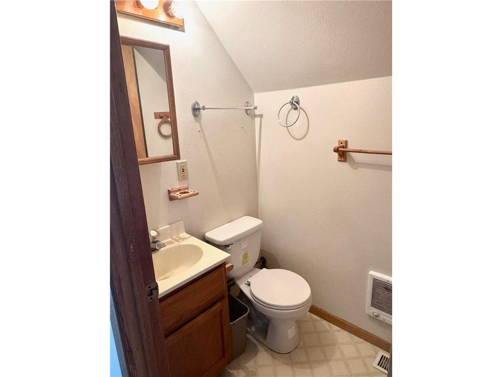 404 Main Avenue N Roseau MN 56751 6764242 image21