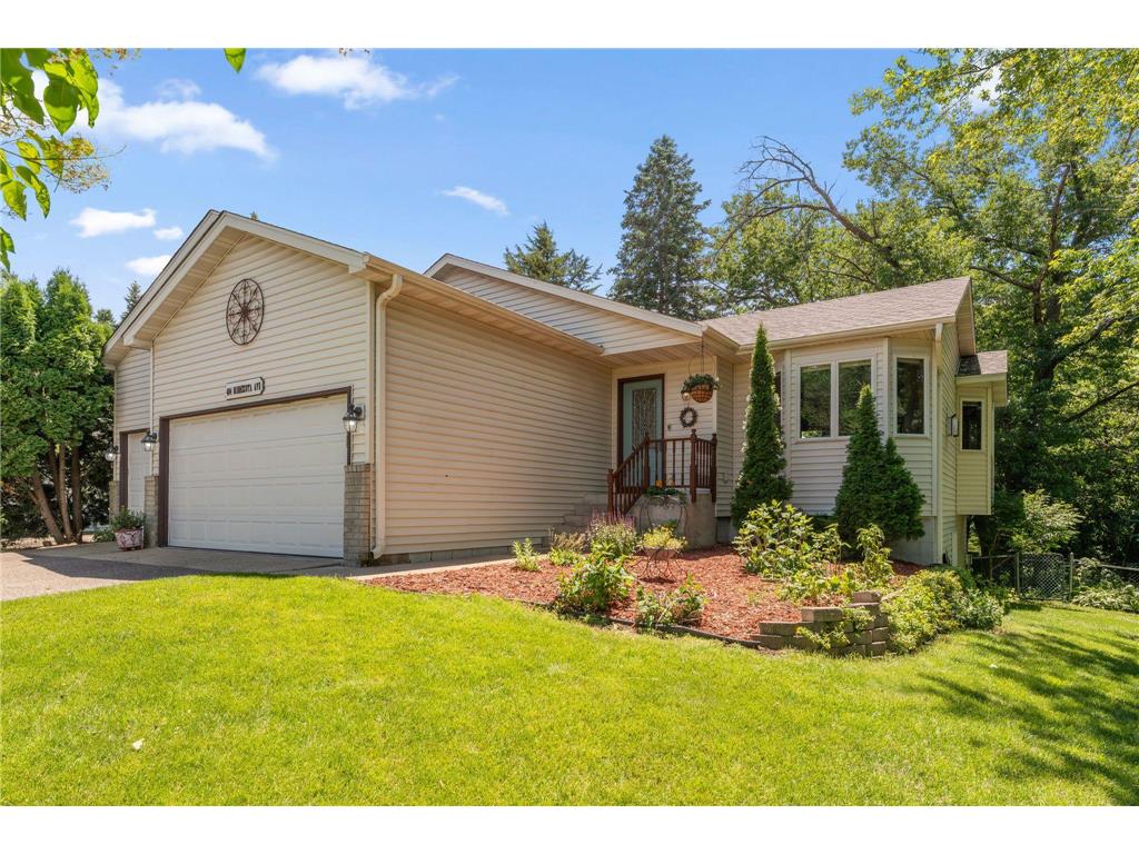 404 Minnesota Avenue Roseville MN 55113 7083891 image1
