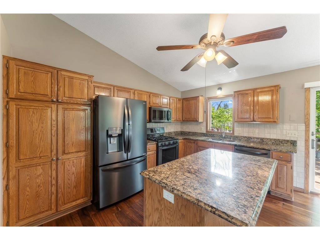 404 Minnesota Avenue Roseville MN 55113 7083891 image10