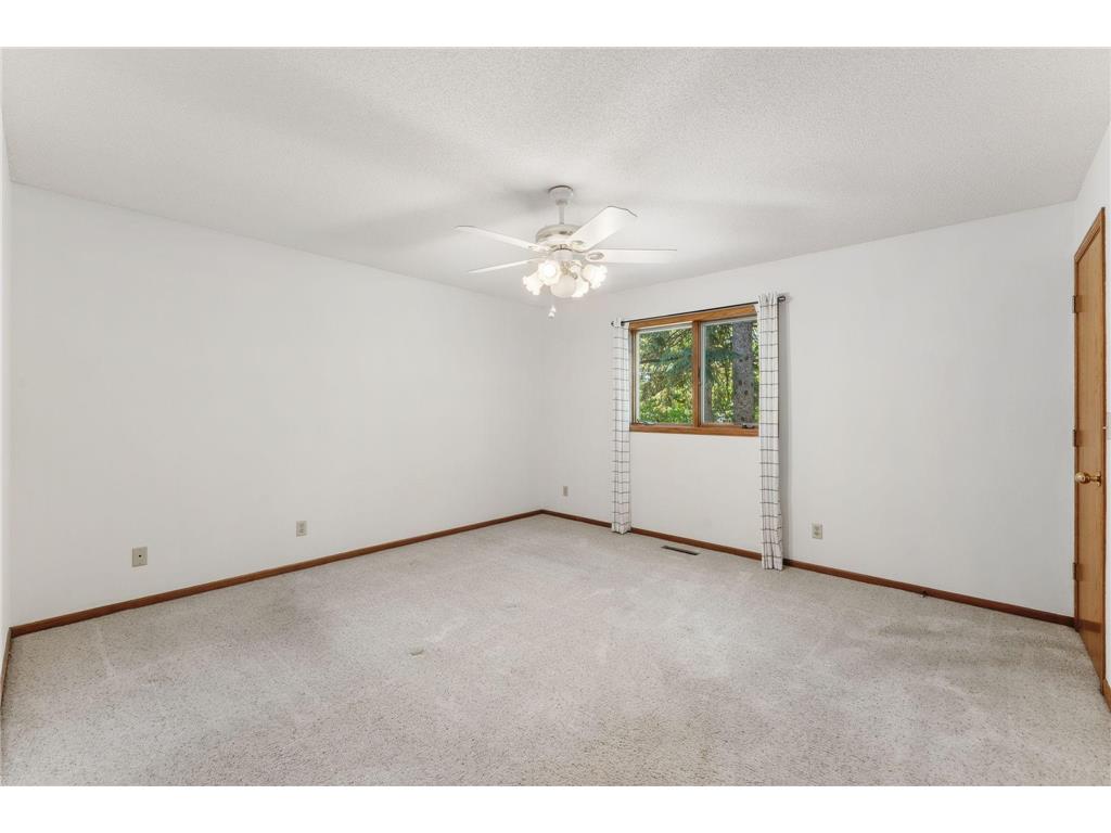 404 Minnesota Avenue Roseville MN 55113 7083891 image17